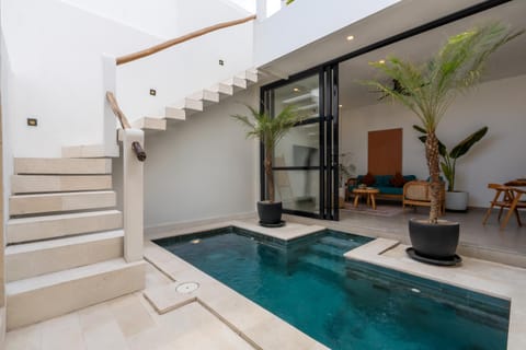 Property building, Swimming pool