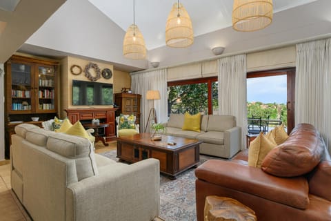 TV and multimedia, Living room, Seating area, internet