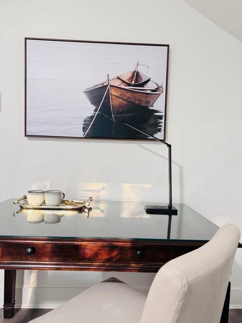 Seating area, Bedroom