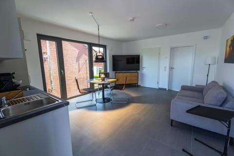 TV and multimedia, Living room, Dining area