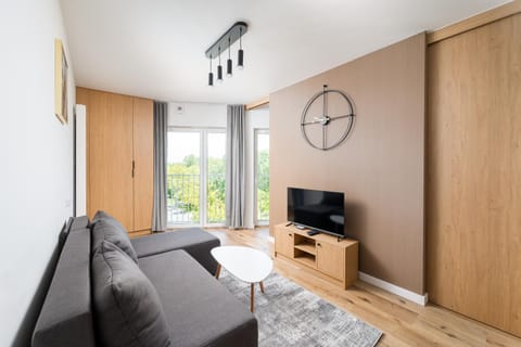 Communal lounge/ TV room, TV and multimedia, Living room, Seating area, Evening entertainment