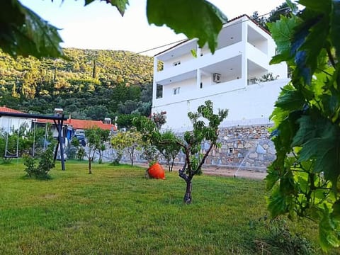 Seacret too Apartment in Samos, Greece