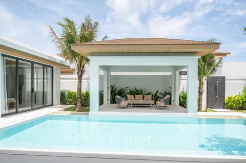 Balcony/Terrace, Balcony/Terrace, Pool view, Swimming pool, Swimming pool