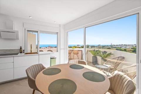 View (from property/room), Balcony/Terrace, Kitchen or kitchenette, Dining area