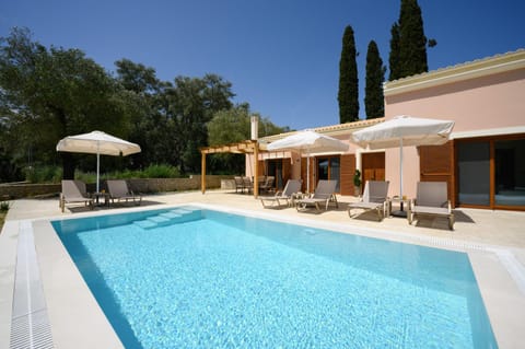 Pool view, Swimming pool, sunbed