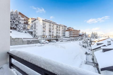 Hostdomus - Ski Golf Apartment in Sestriere