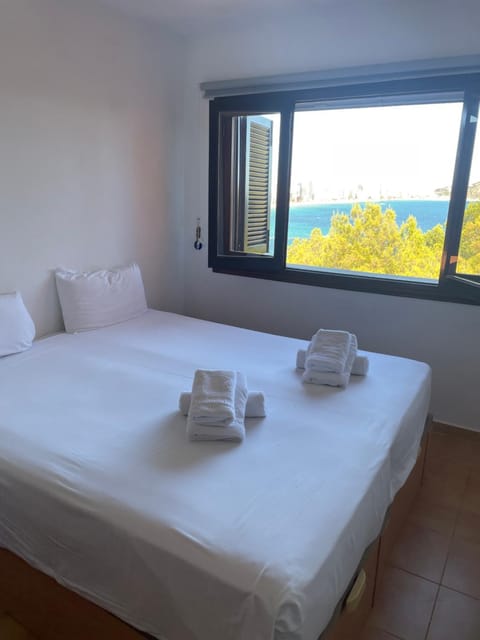 Bed, Natural landscape, Photo of the whole room, Sea view, towels