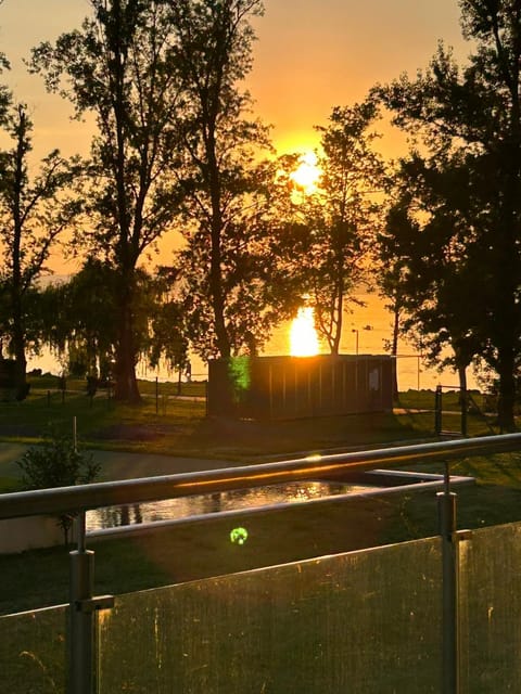 Swimming pool, Sunrise