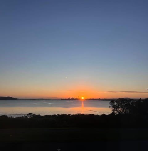 Auckland Sunrise Sea View Vacation rental in Auckland