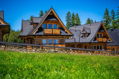 Property building, Day, Natural landscape, Summer, Garden, Garden view