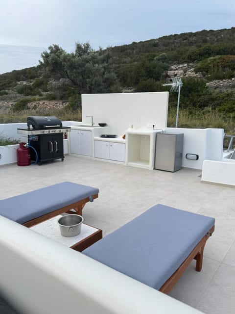 Natural landscape, BBQ facilities, Mountain view