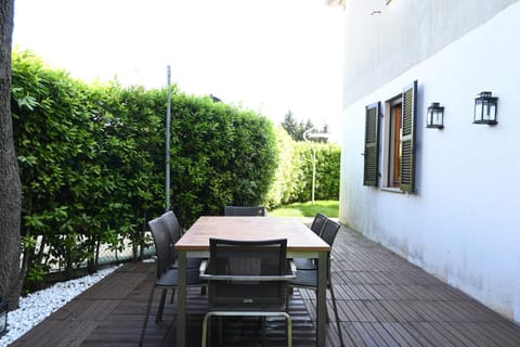 M433 - Marcelli, spazioso trilocale con giardino Apartment in Marcelli