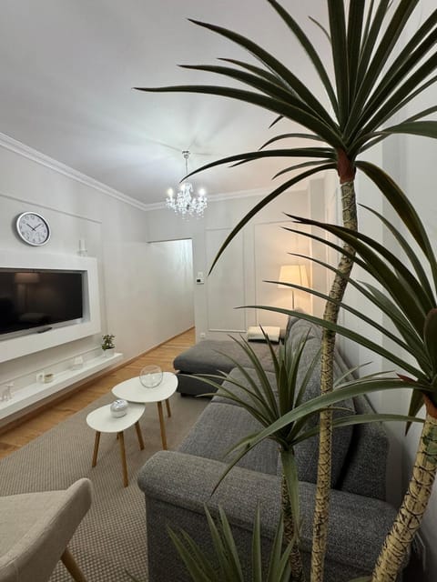 Communal lounge/ TV room, TV and multimedia, Living room, Seating area