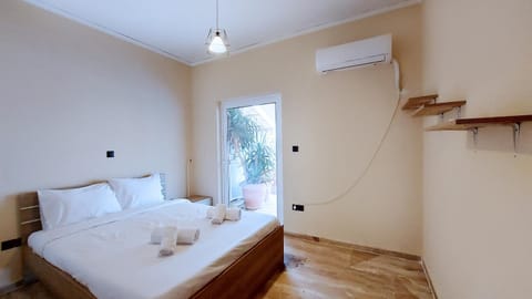 Modern, Renovated Apartment in Nikaia Apartment in Pireas