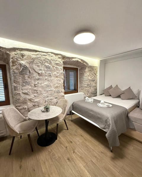 Casa Del Sol Pietra Kotor Apartment in Kotor