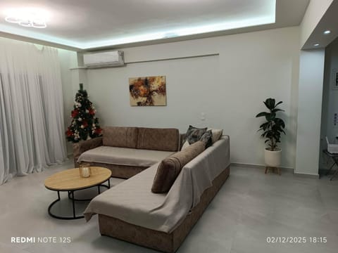 Modern Family Nest SKG Apartment in Thessaloniki