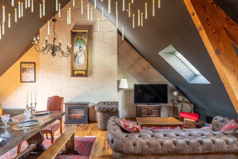 Day, TV and multimedia, Dining area, fireplace, fireplace