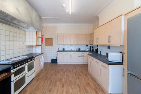 Brookvale Guest House Room 4 Bed and Breakfast in Southampton