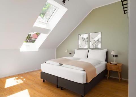 Bed, Bedroom