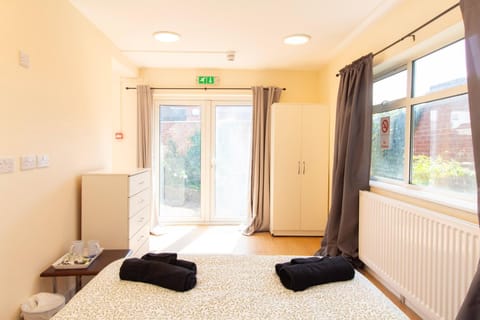 Brookvale Guest House Room 8 Bed and Breakfast in Southampton