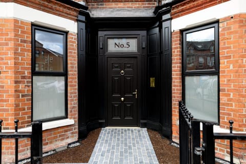 No 5 by Warren Collection Apartment hotel in Belfast