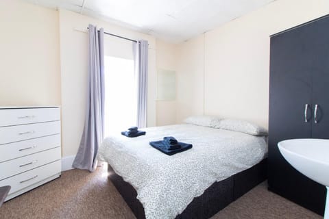 Brookvale Guest House Room 10 Bed and Breakfast in Southampton