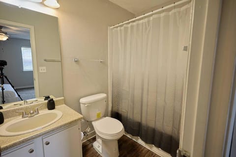 Northtown Apartments 4B I Comfy 2 Bed 2 Bath Apartment in Flowood