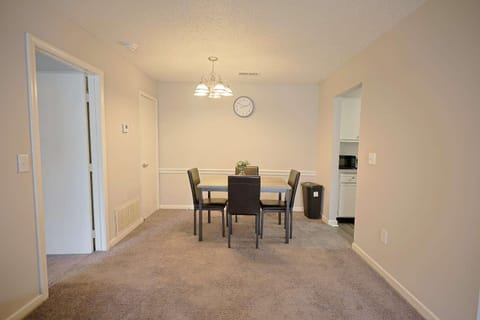 Northtown Apartments 7E I Comfy 2 Bed 2 Bath Apartment in Flowood