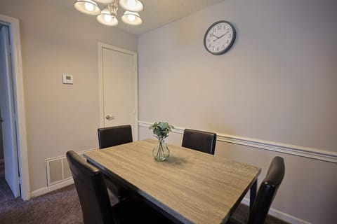 Northtown Apartments 7E I Comfy 2 Bed 2 Bath Apartment in Flowood