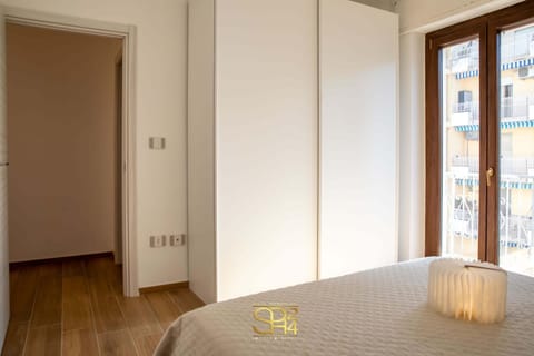 Photo of the whole room, wardrobe