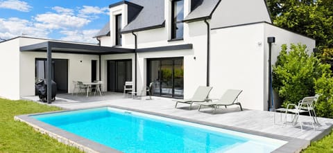 Patio, BBQ facilities, Balcony/Terrace, Pool view, Swimming pool