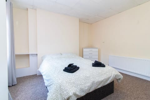 Brookvale Guest House Room 14 Bed and Breakfast in Southampton