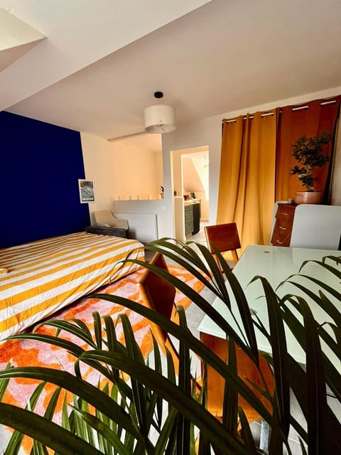 Bedroom, storage