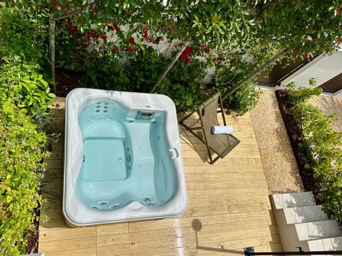 Garden, Swimming pool