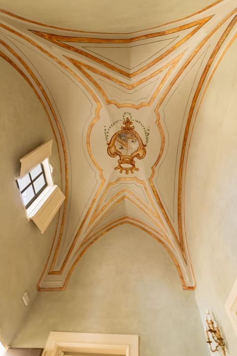 Decorative detail, Seating area
