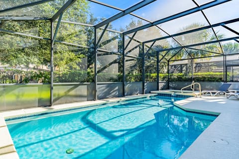 Swimming pool, sunbed
