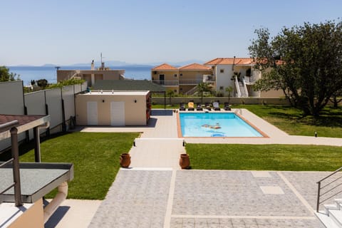 Garden, Swimming pool