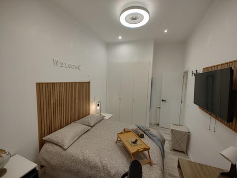 Los Angeles comfortable room and Temporary SBE1011 Apartment in Centro