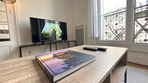 Suite 140m2 vue sur Tour Eiffel Apartment in Paris