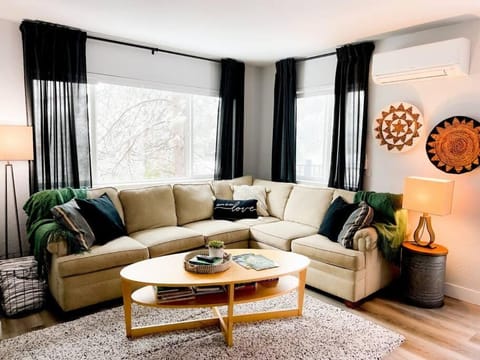 Enjoy the outdoors 1st Apple hill exit Tahoe House in Placerville