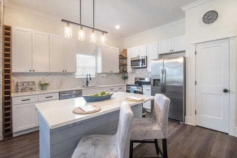 Beach Retreat at Gaston Point House in Gulfport