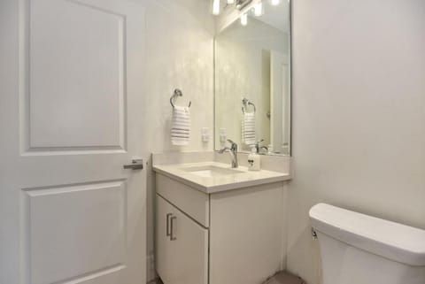 The White House on Flagler Beach - Unit 11 House in Painters Hill