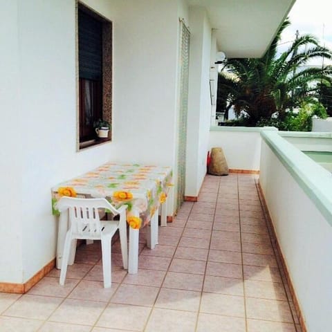 Villetta BouganVille Apartment in Torre San Giovanni