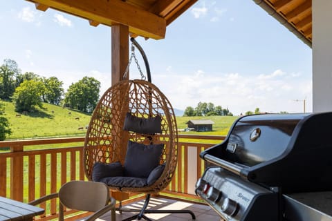 Communal lounge/ TV room, Day, BBQ facilities, View (from property/room), Balcony/Terrace, Evening entertainment