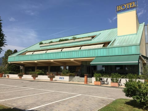 Property building, Parking