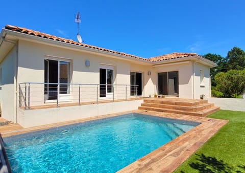 Property building, Pool view, Swimming pool