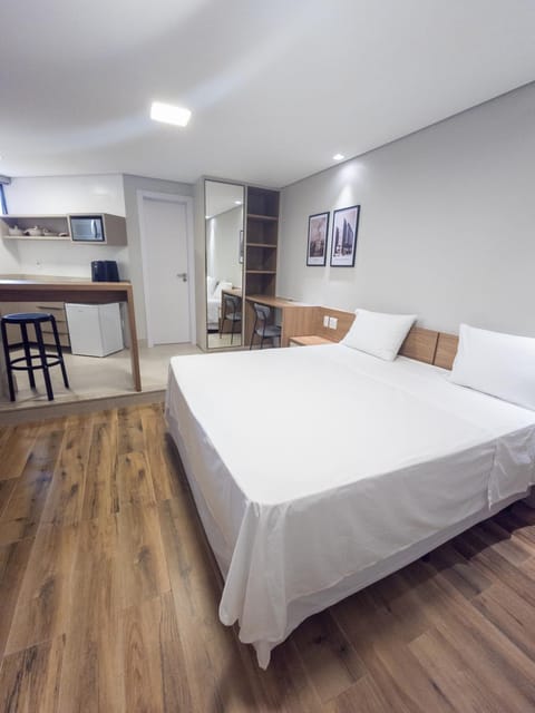 Bed, Kitchen or kitchenette, Living room, Bedroom