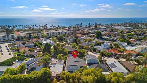 Modern Coastal La Jolla Gem House in La Jolla