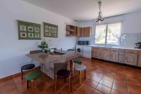 Belle villa avec accès direct à la mer Villa in Calvi