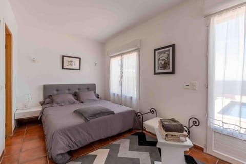 Belle villa avec accès direct à la mer Villa in Calvi